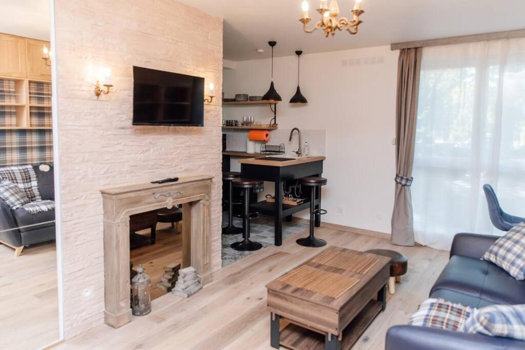 Studio Design Renove/ Berges Du Rhone Lyon Bagian luar foto